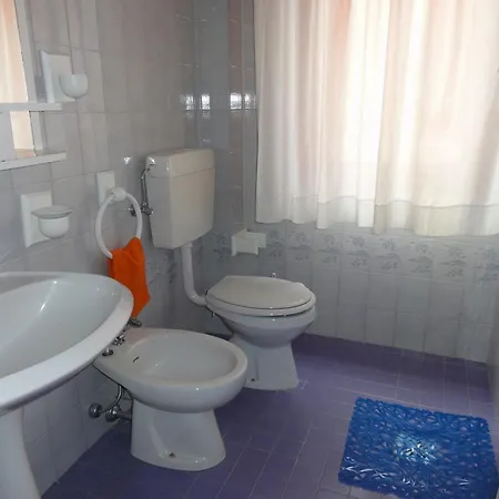 With Pool Access And Terrace شقة