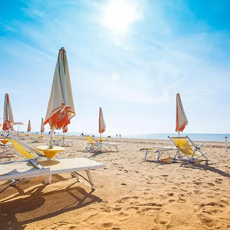 Apartman With Pool Access And Terrace Bibione